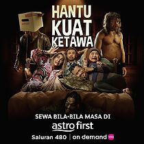 Watch Hantu Kuat Ketawa