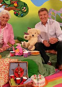 Watch Play School Celebrity Covers